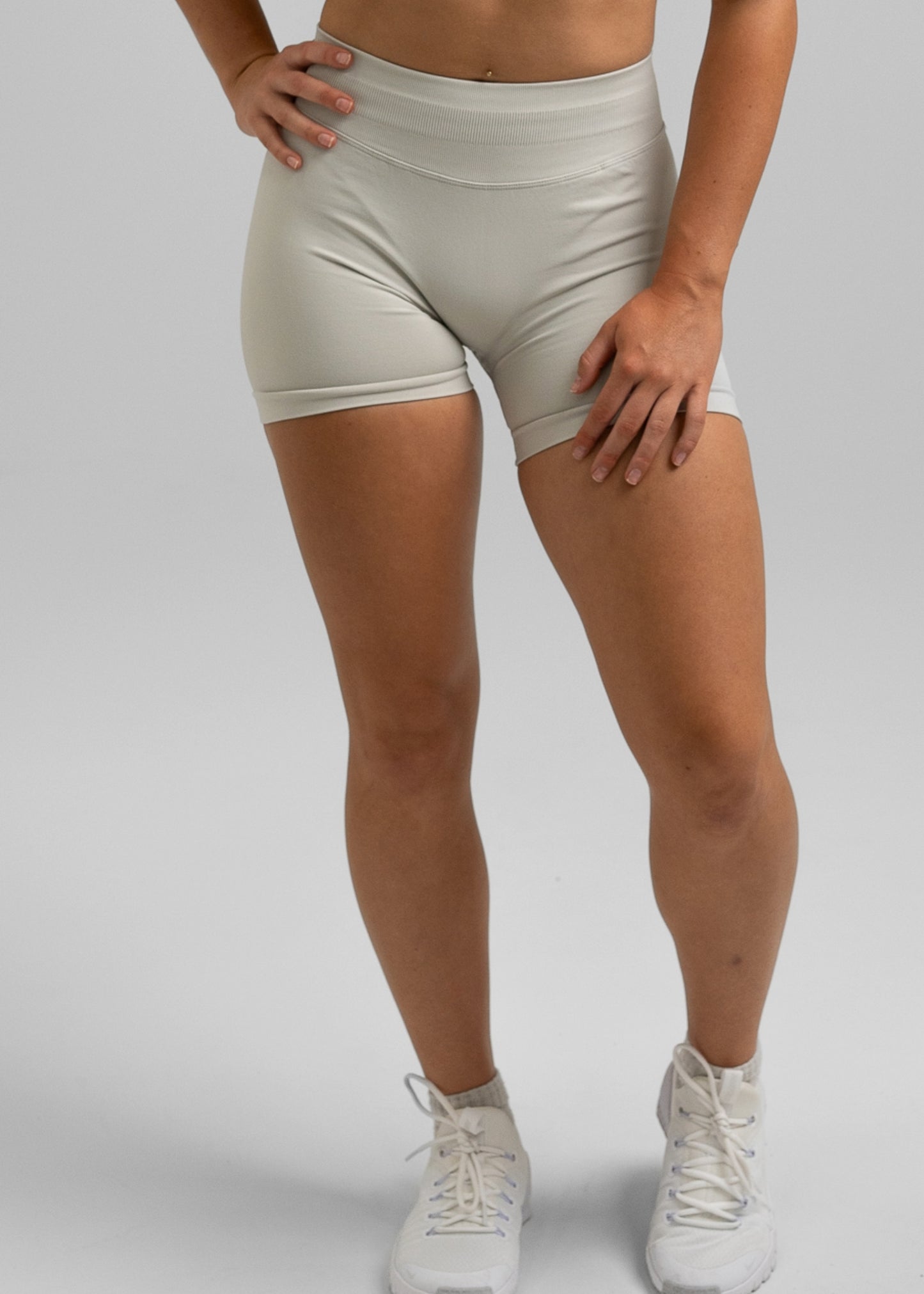 Absolute Seamless Shorts 4.5" - Boulder Grey