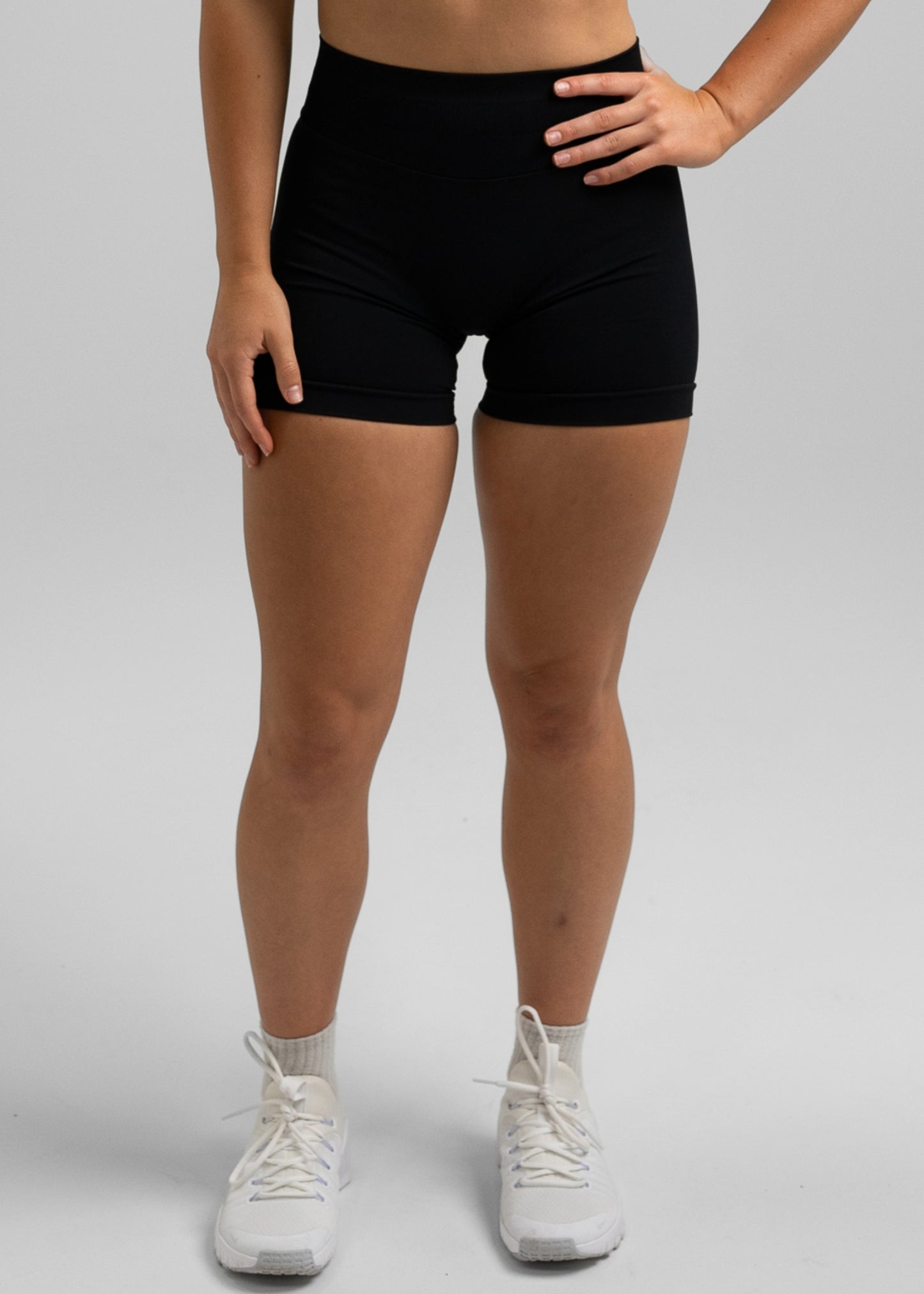 Absolute Seamless Shorts 4.5" - Black