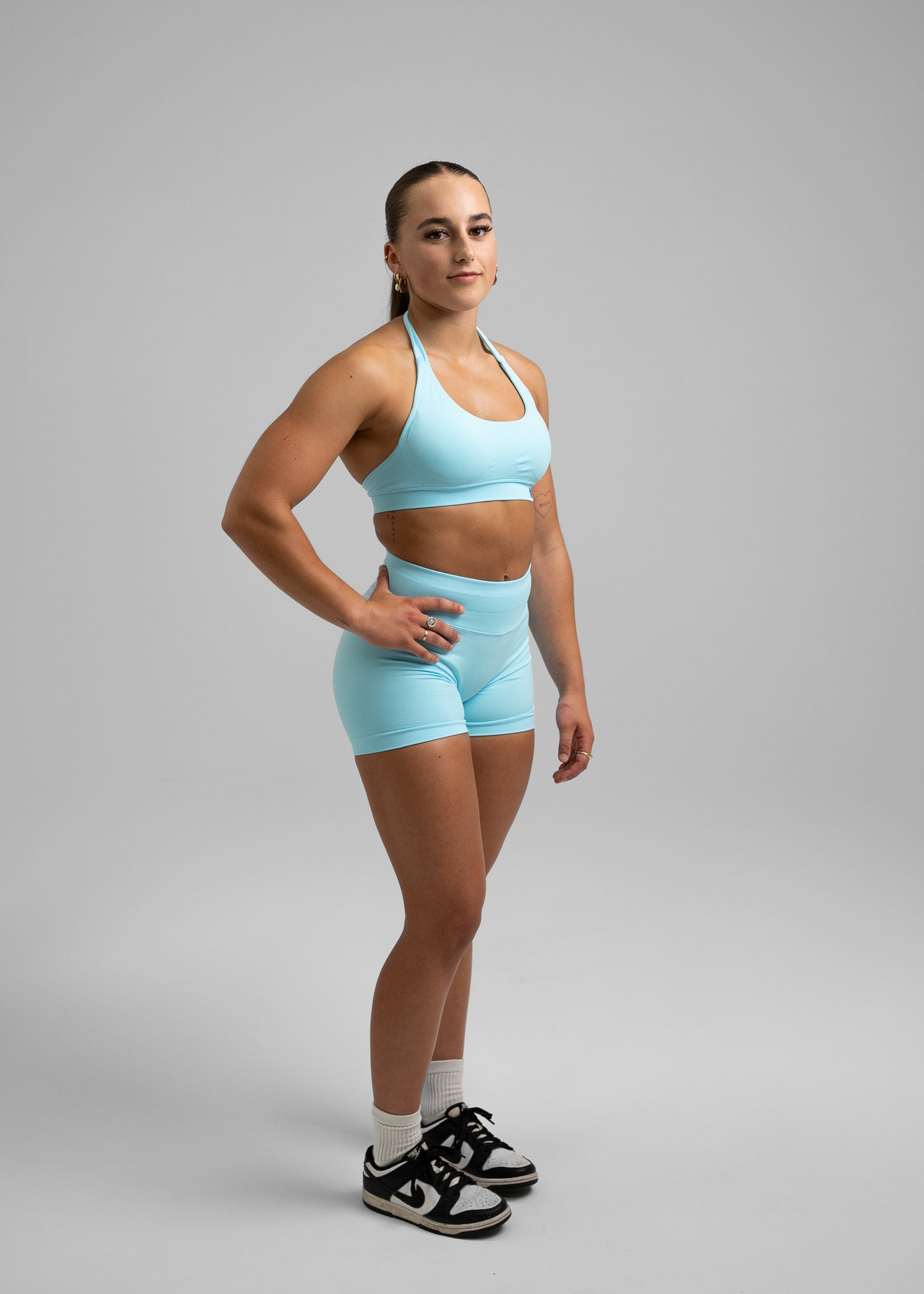Absolute Seamless Shorts 4.5" - Sky