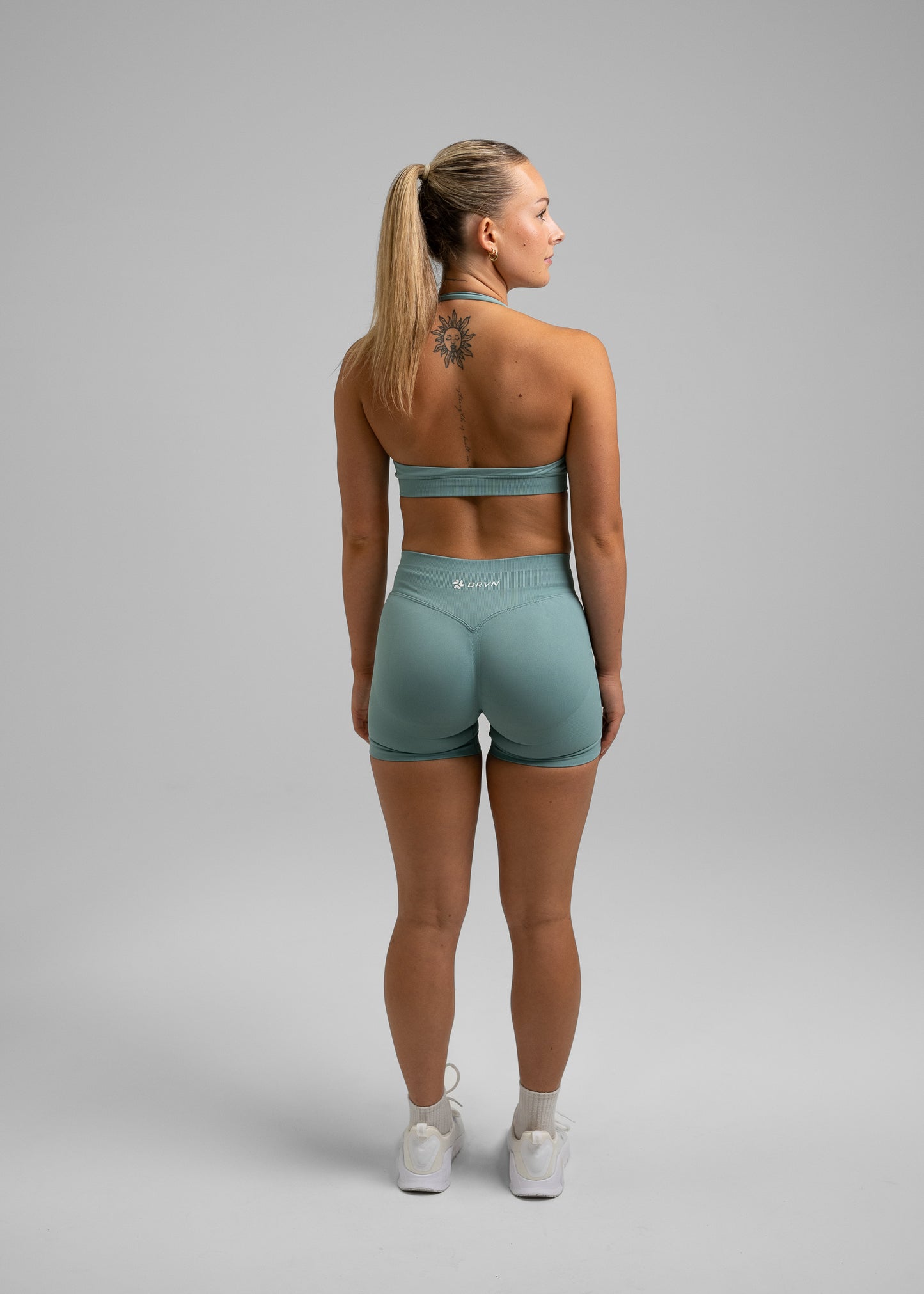Absolute Seamless Shorts 4.5" - Sage Green