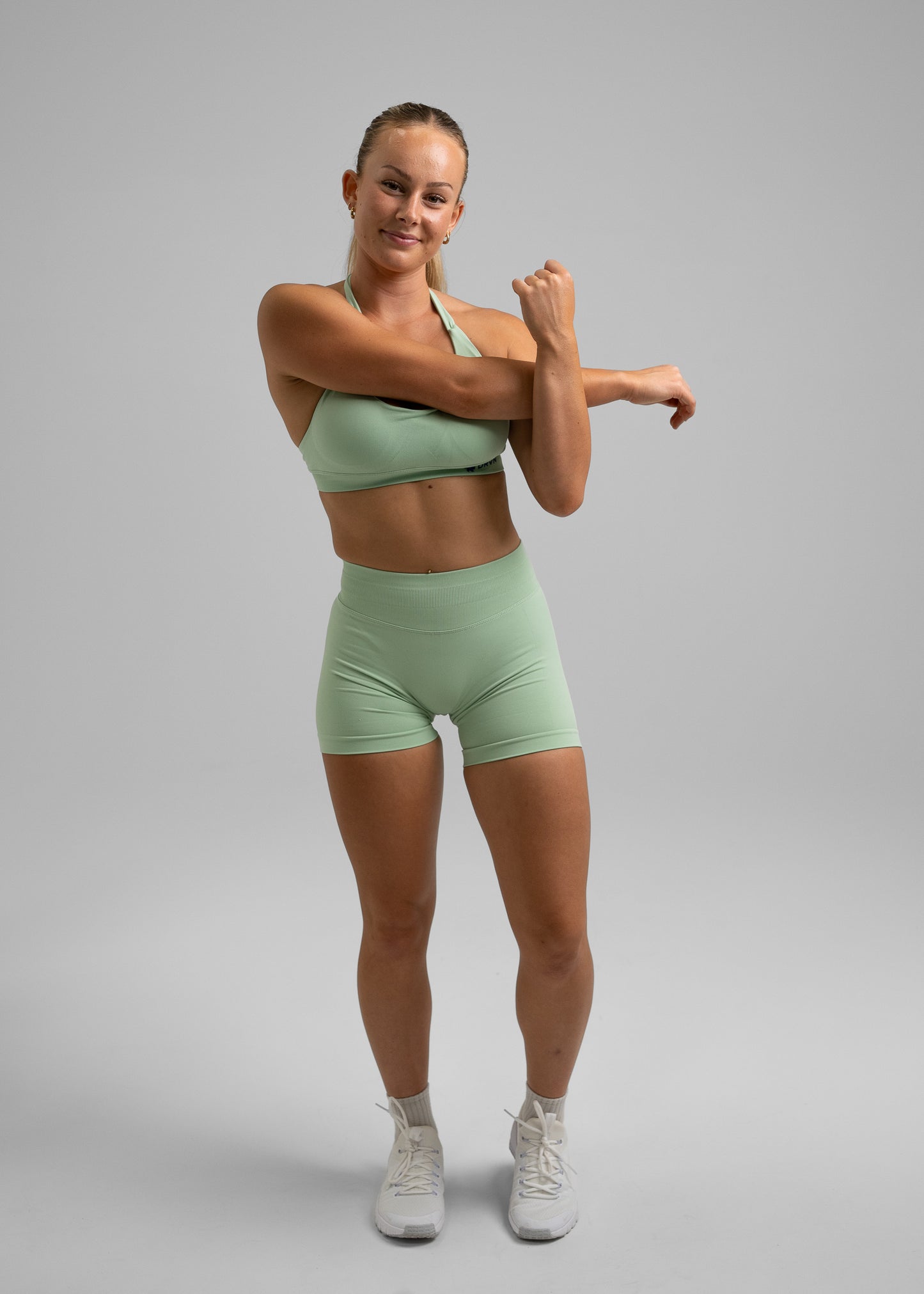 Absolute Seamless Shorts 4.5" - Misty Green