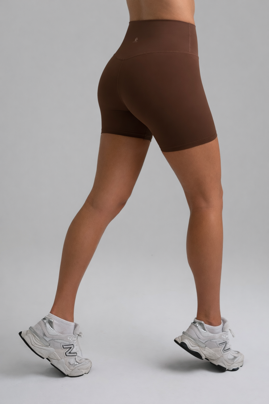Adapt High-Rise Shorts 6" - Cocoa