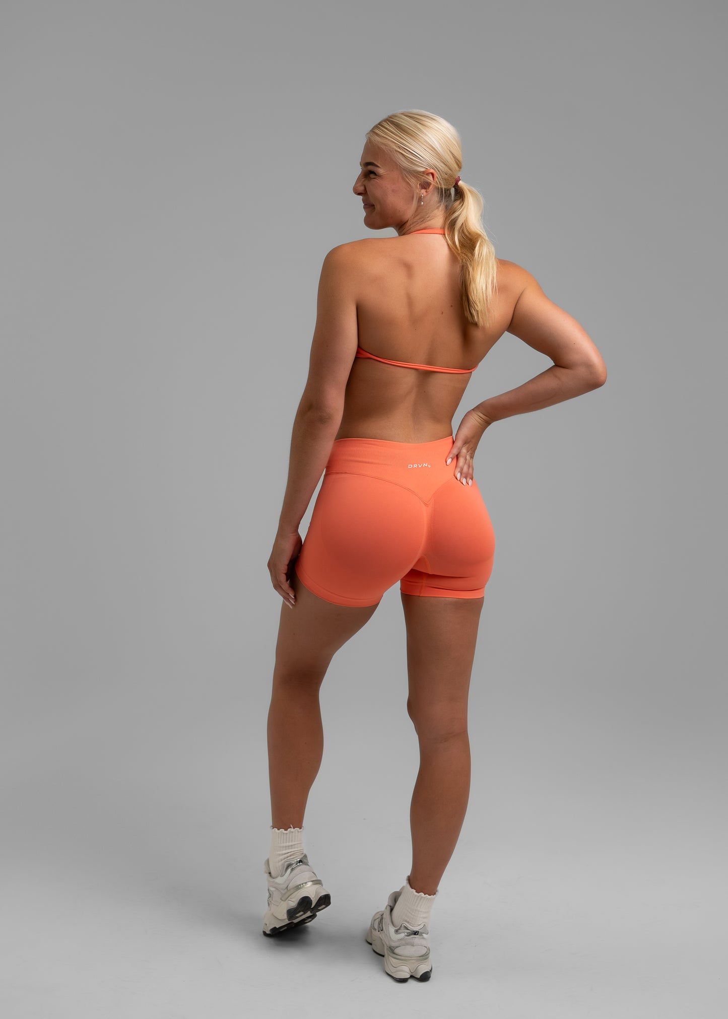 Absolute Seamless Shorts 4.5" - Coral Rose