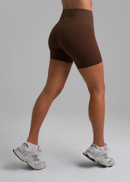 Adapt High-Rise Shorts 6" - Cocoa