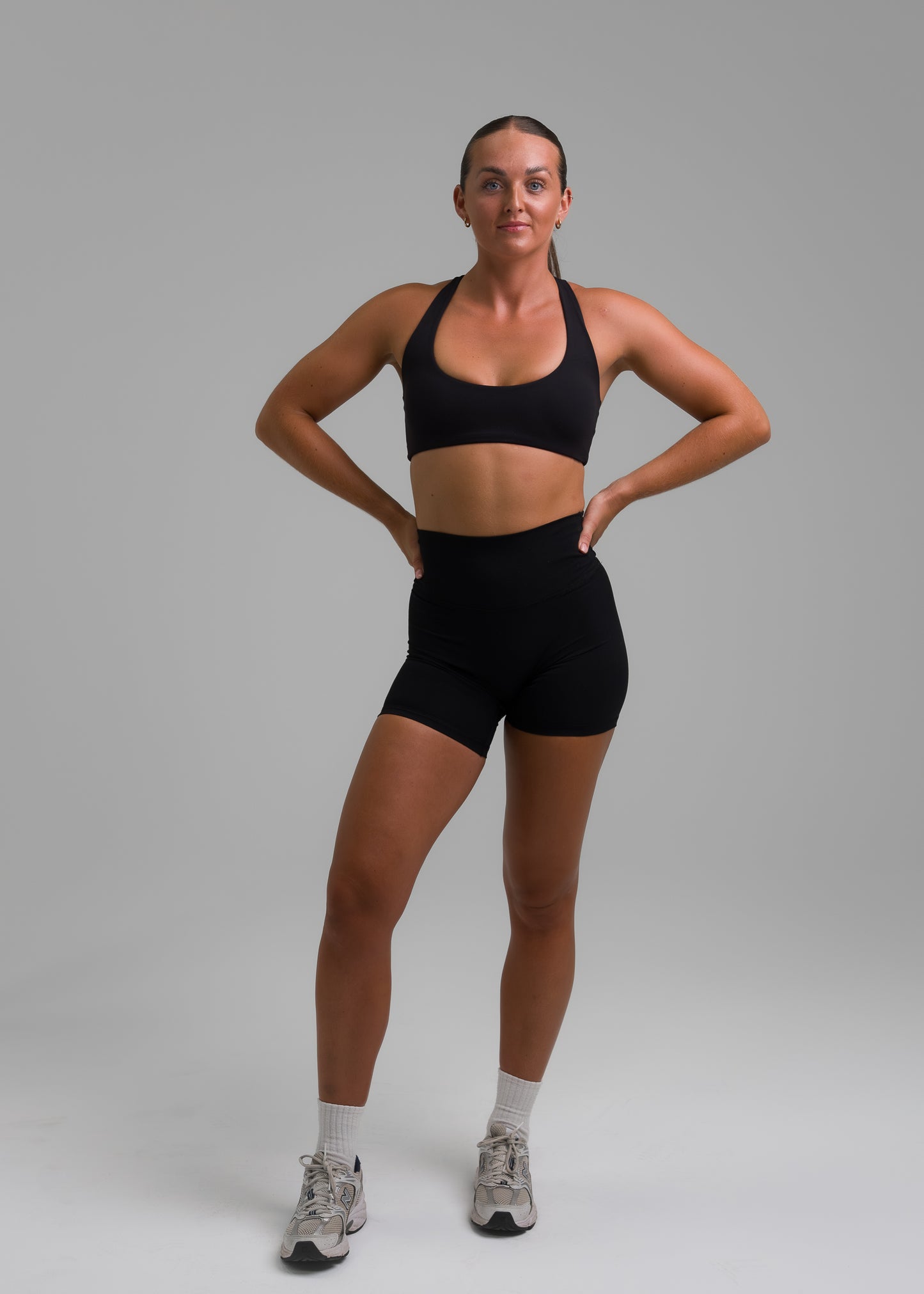 Adapt High-Rise Shorts 6" - Black