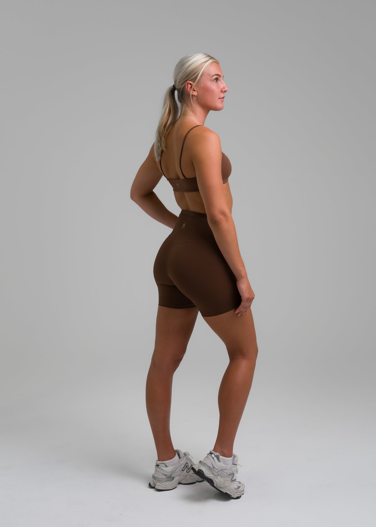 Adapt High-Rise Shorts 6" - Cocoa
